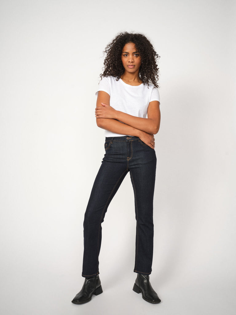 Modelshot / Dark Blue / Detail