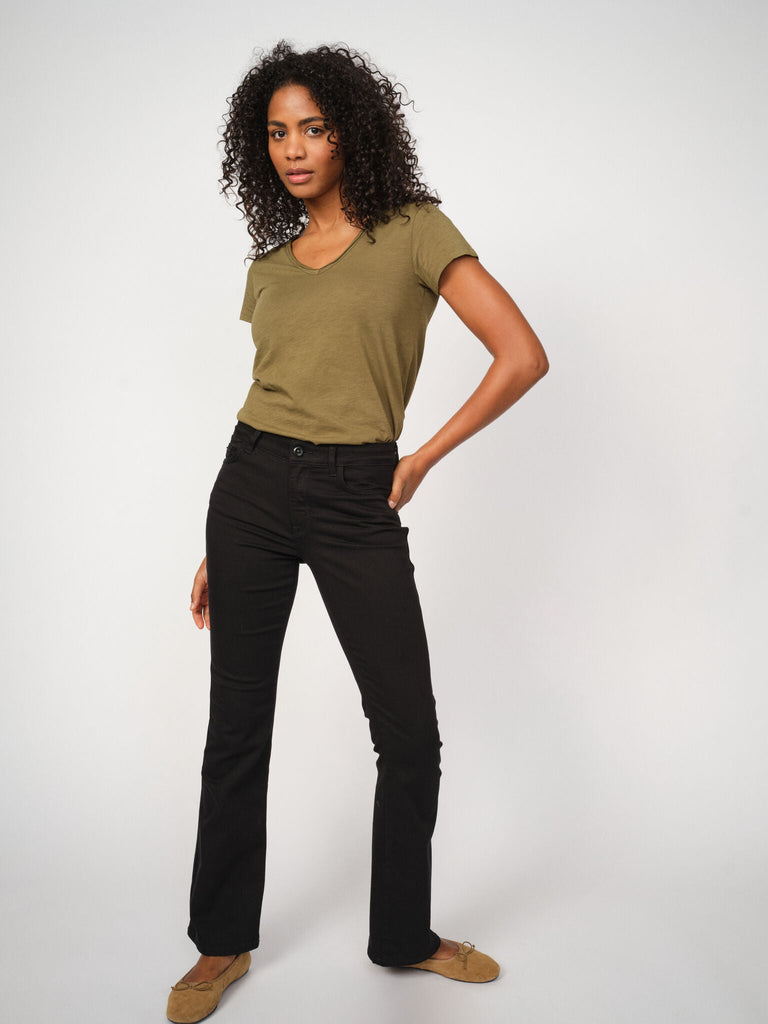 Modelshot / Black / Detail