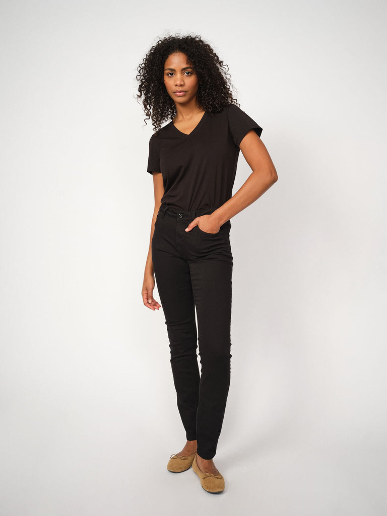 Modelshot / Black / Detail