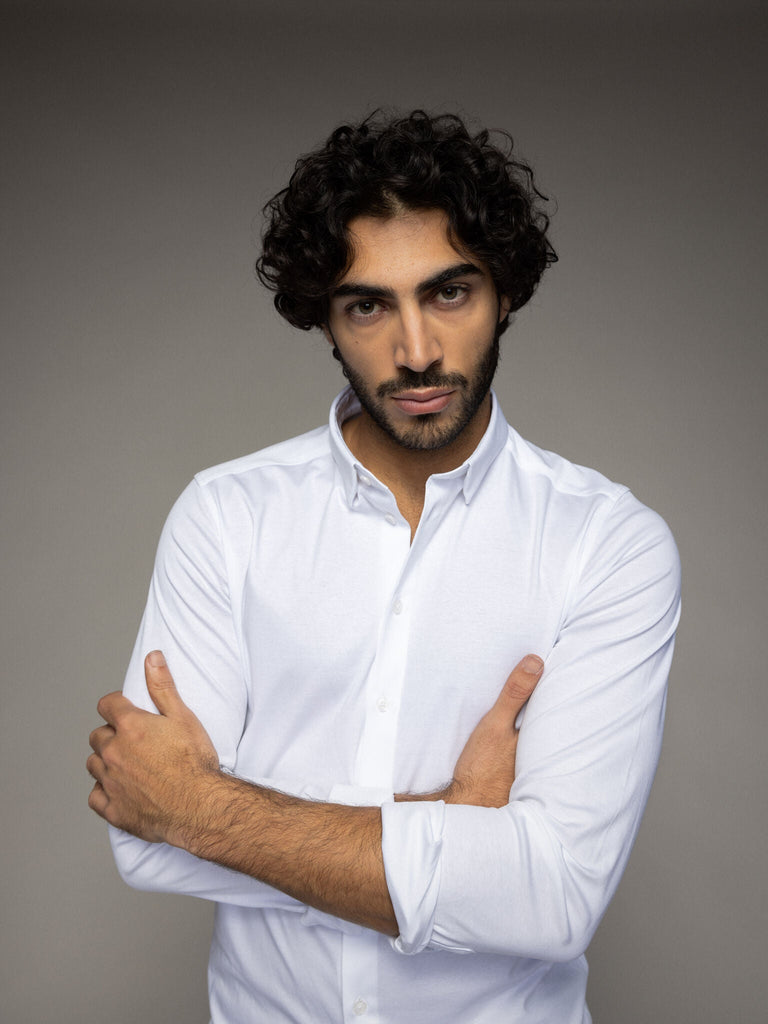 Modelshot / White / Detail