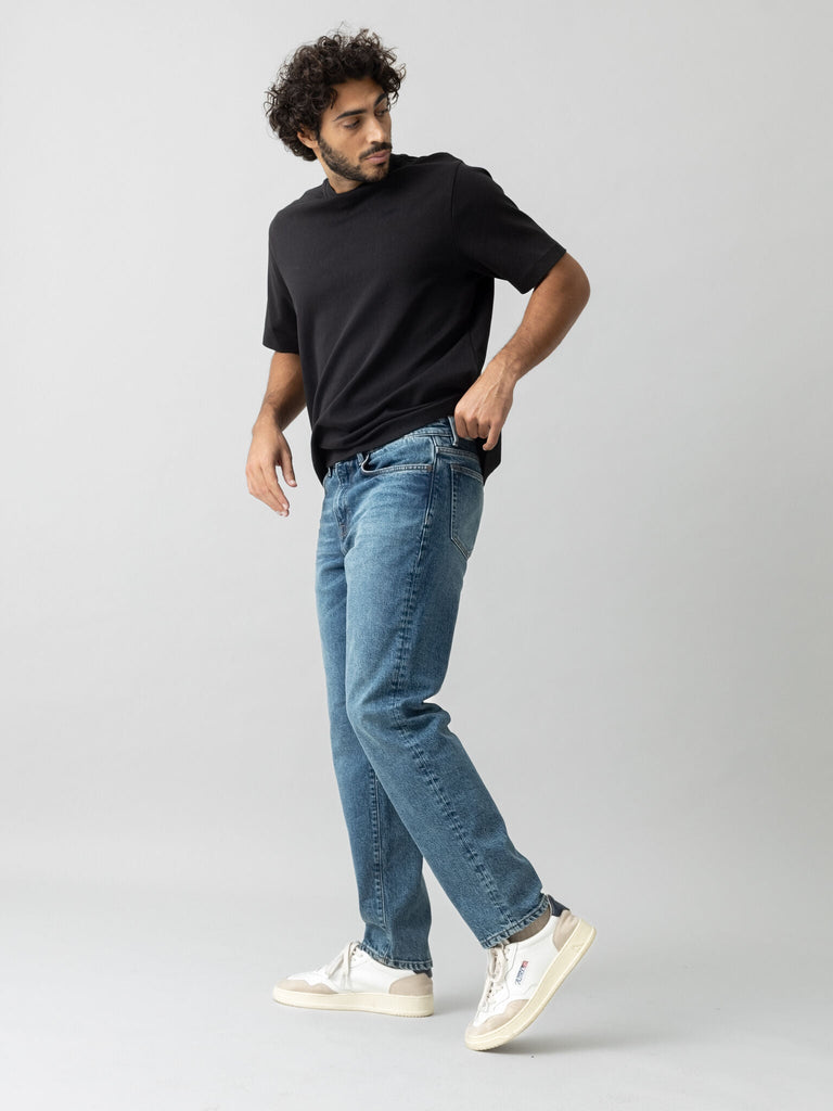 Modelshot / Blue Denim / Detail