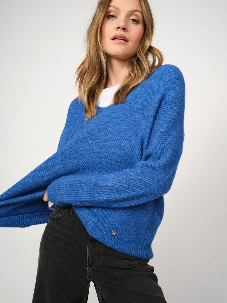 Modelshot / Blue Lolite / Detail