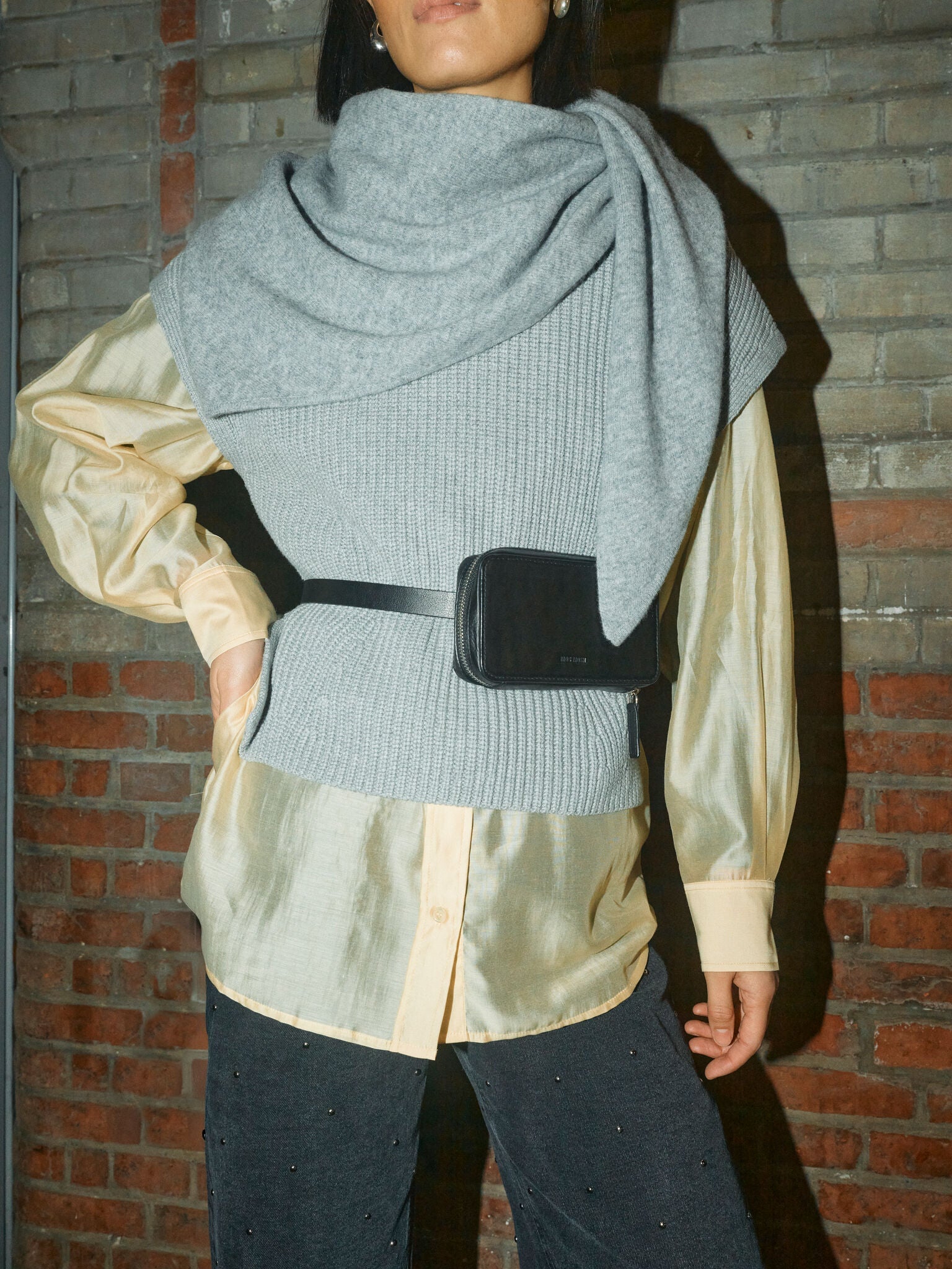 Modelshot / Black / Detail