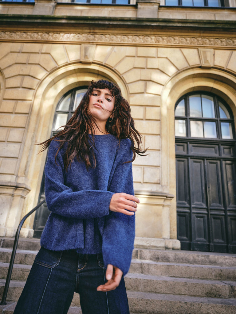 Modelshot / Ensign Blue / Detail