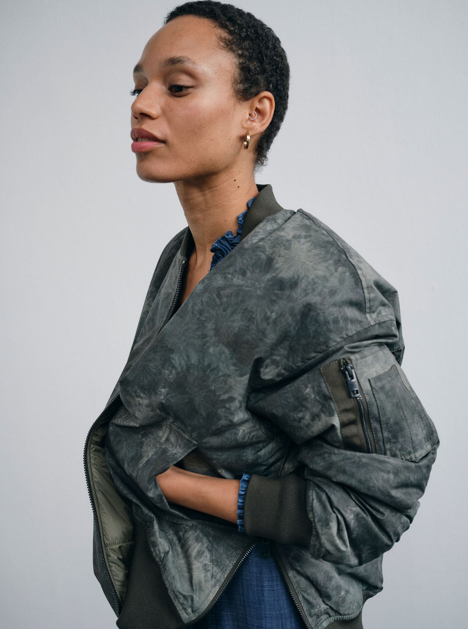 Modelshot / Olive Night / Detail