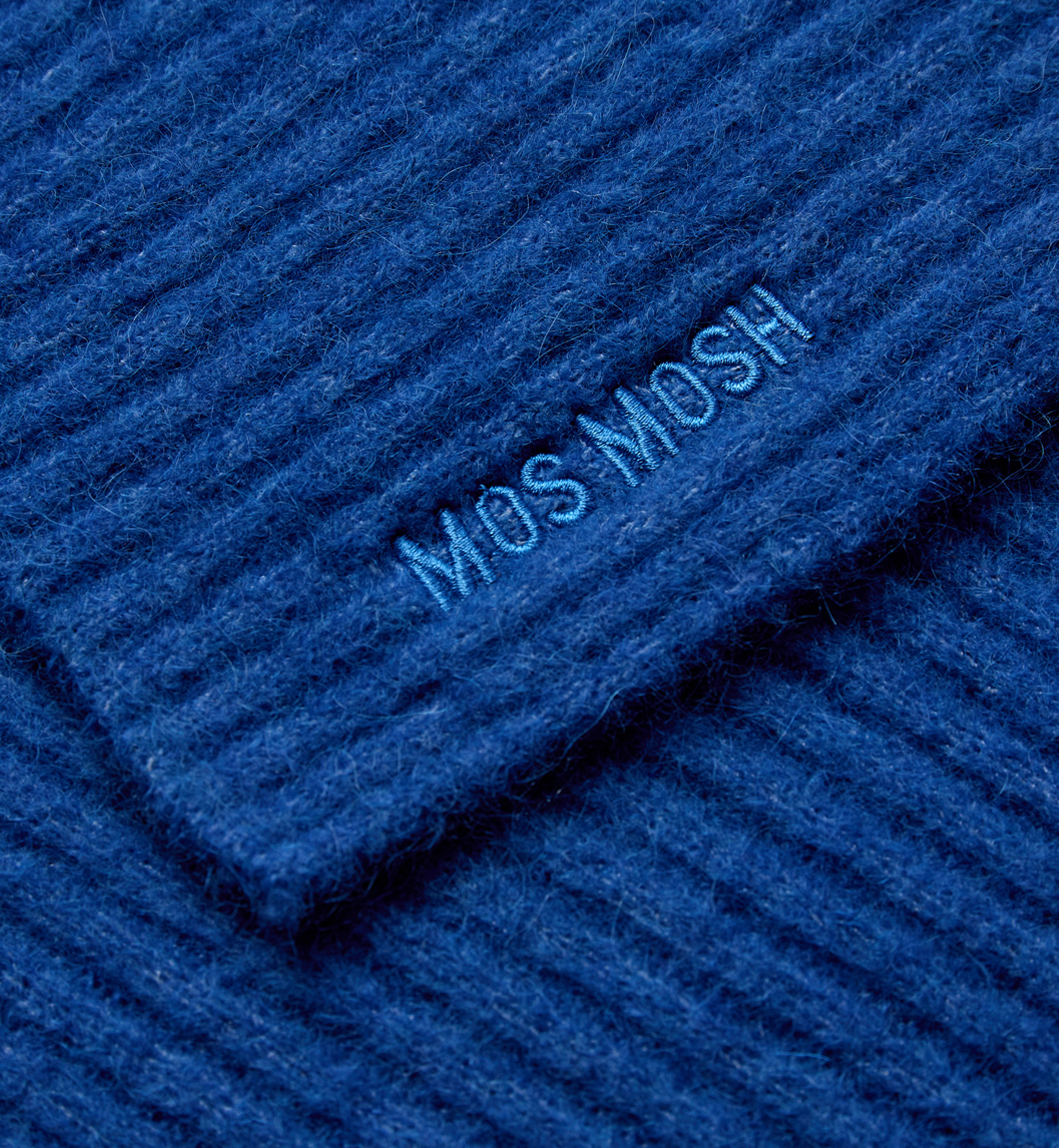 Packshot / Blue Lolite / Detail