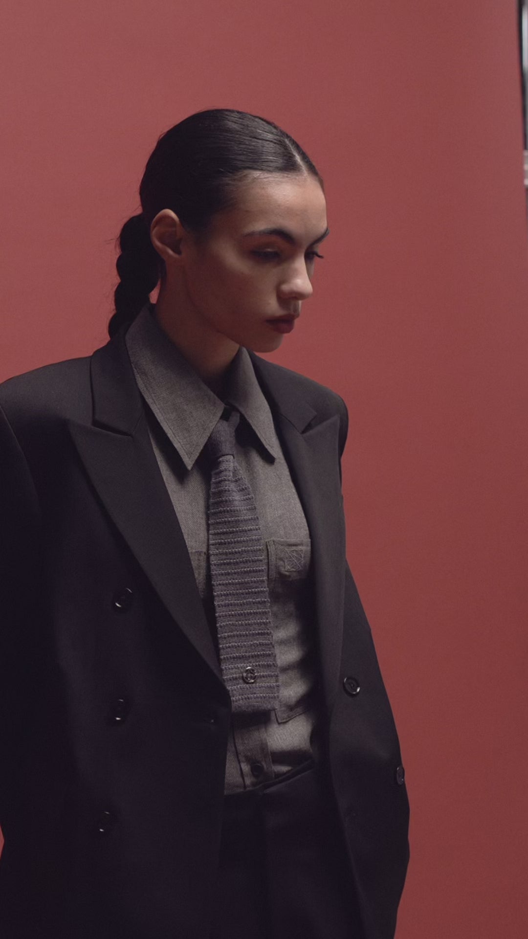 Modelshot / Black / Detail